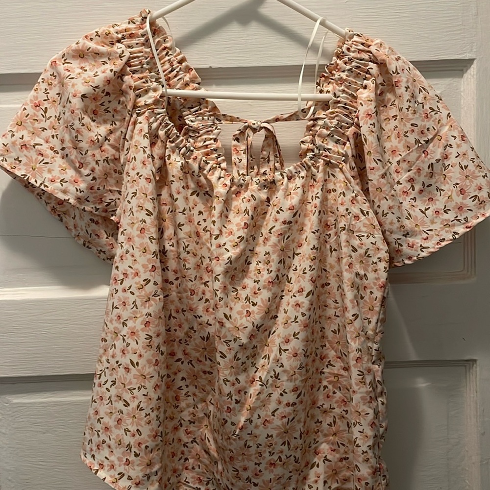 Floral top